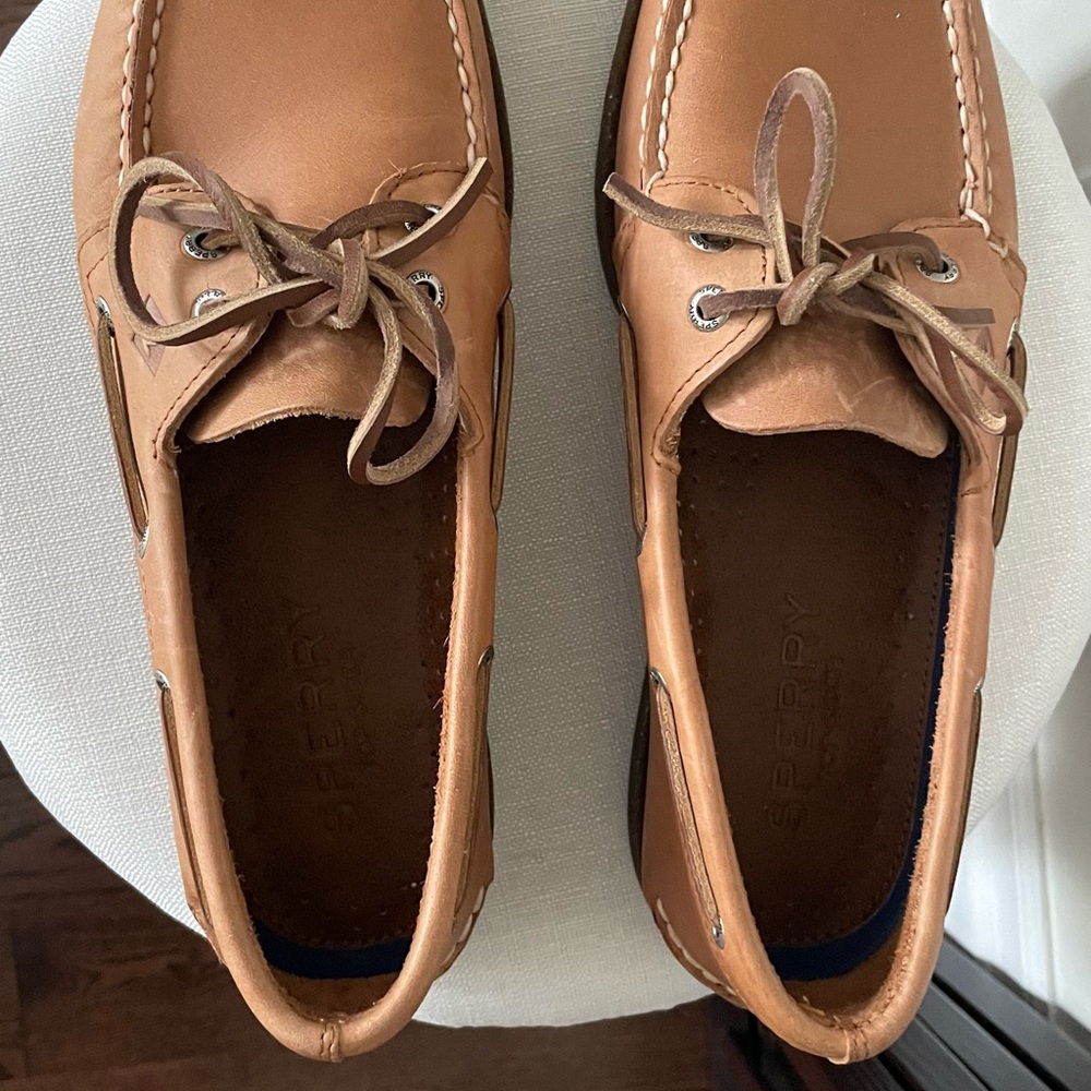 SPERRY size 9.5 in like new condition - Picture 6 of 7